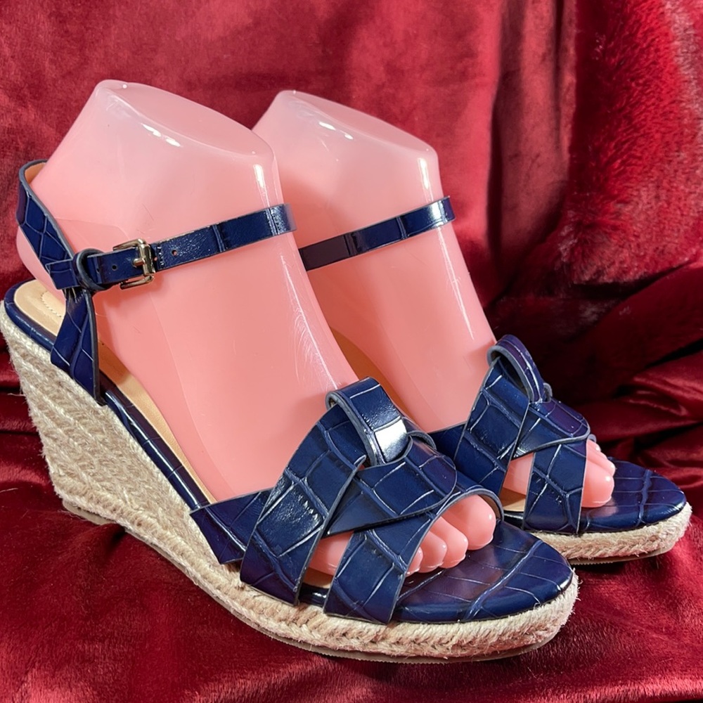 Comfort blue sandals size 7